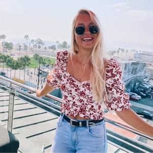 Meet your Posher, Anika
